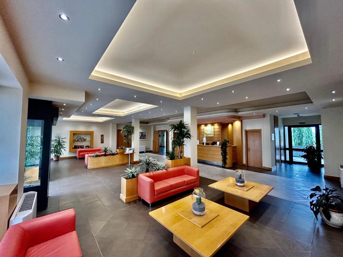 Hotel Ristorante Trendy ปาล์มเดดเซิร์ท ภายนอก รูปภาพ