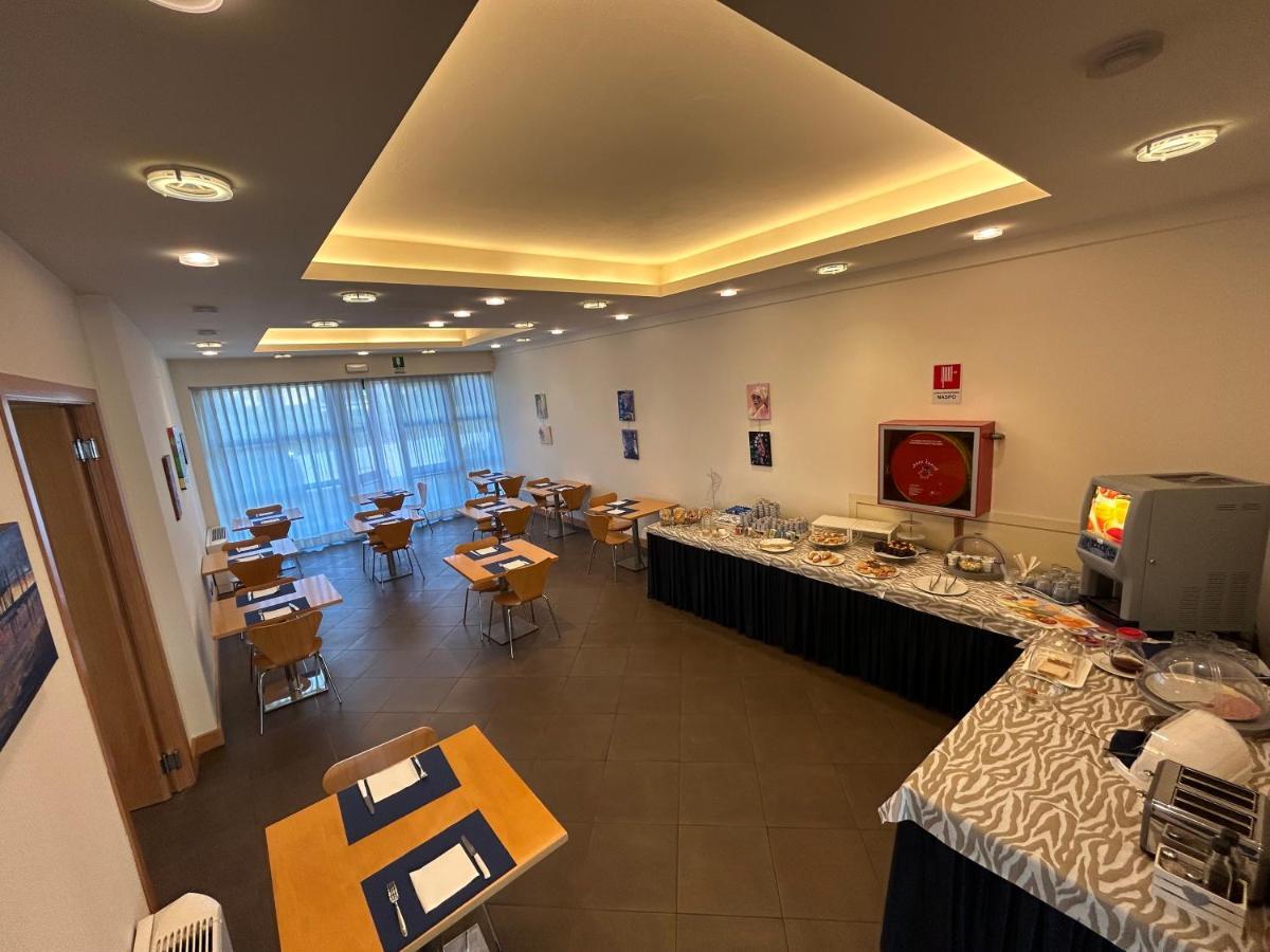 Hotel Ristorante Trendy ปาล์มเดดเซิร์ท ภายนอก รูปภาพ